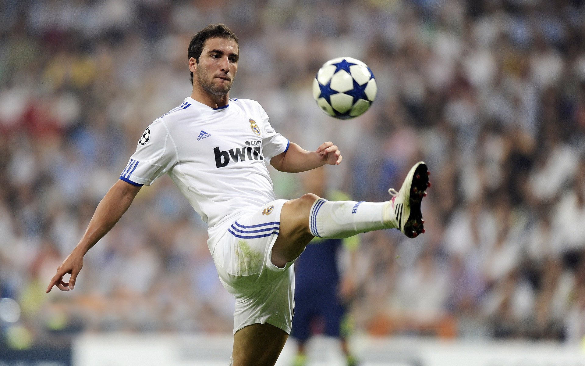 中超观赛体验升级多地试点智能场馆运营方案，中超赛场地址